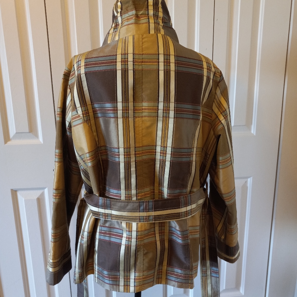 Beautiful Fall Jacket - Picture 4 of 7